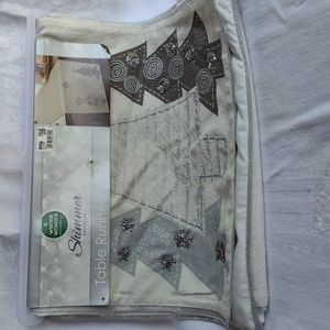 NEW "Winter Wonderland" ShimmerTablerunner